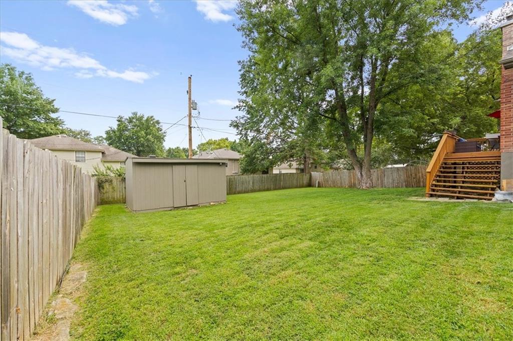 1101 E Northview Street Property Photo 26