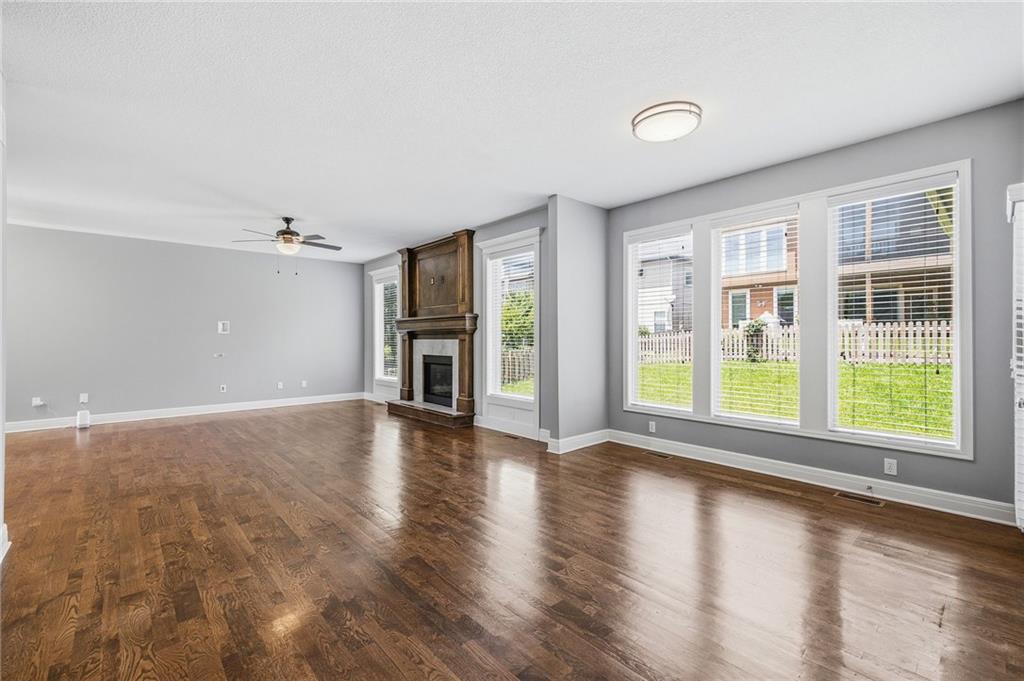24504 W 80th Place Property Photo 18