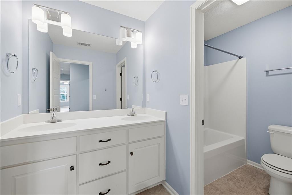24504 W 80th Place Property Photo 32