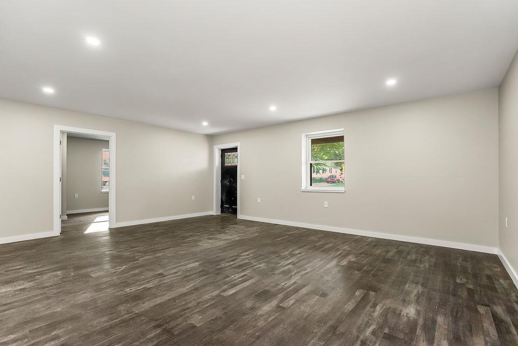 612 W Pine Street Property Photo 6