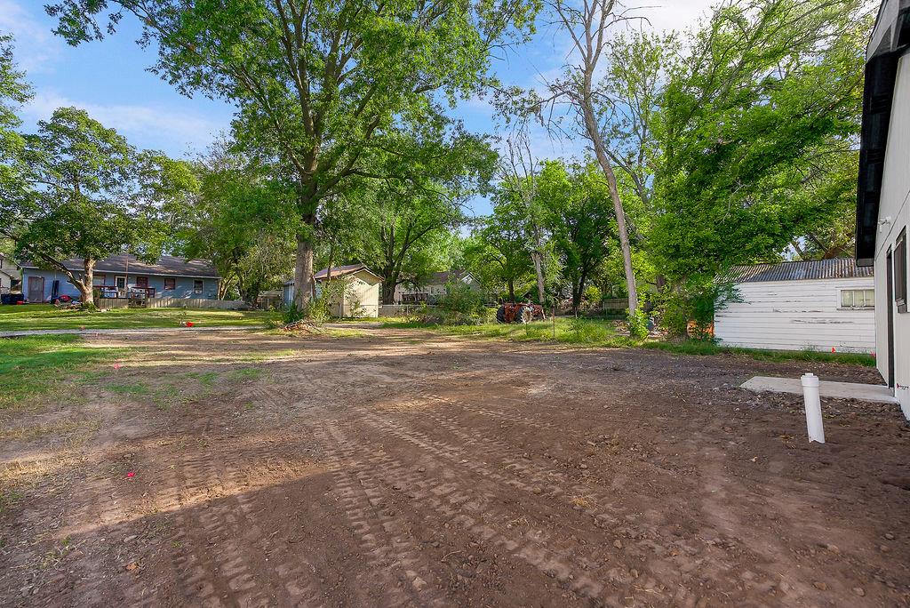 612 W Pine Street Property Photo 24