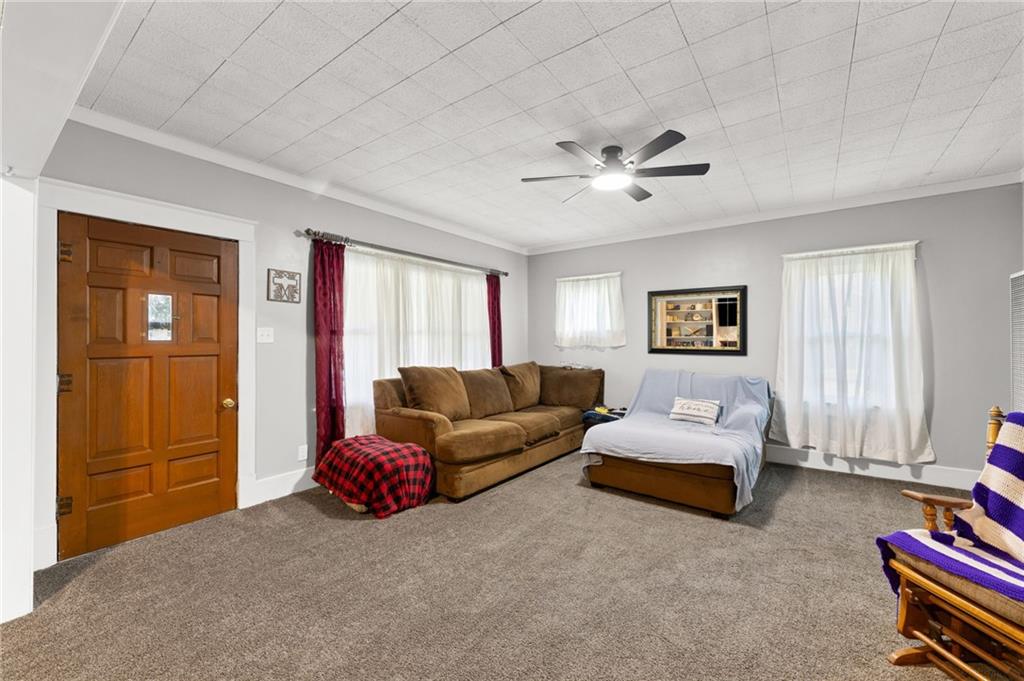 202 N Vine Street Property Photo 4
