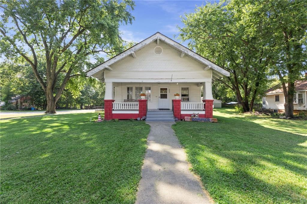 202 N Vine Street Property Photo 32