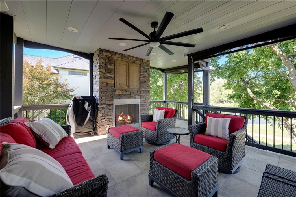 9924 Skyview Lane Property Photo 15