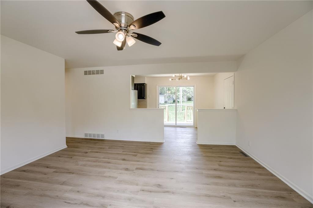 16008 E 32nd Street Property Photo 4