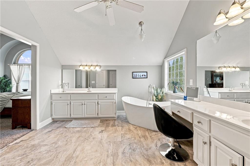 1208 Nw Cedar Lane Property Photo 14