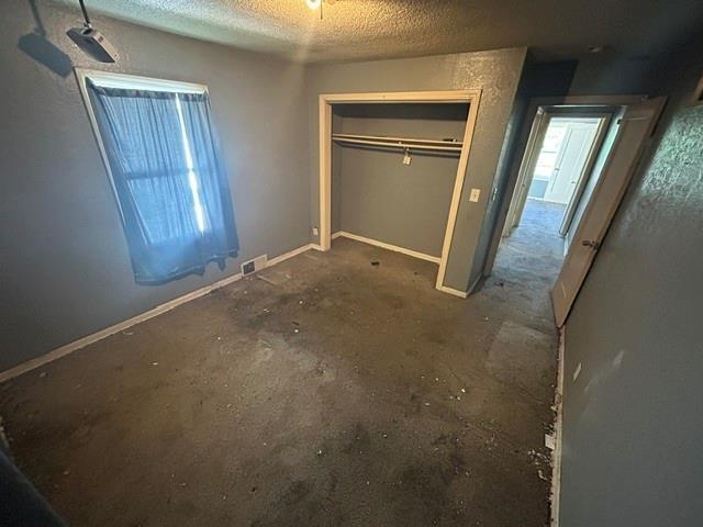 3621 E 46th Terrace Property Photo 9