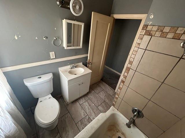 3621 E 46th Terrace Property Photo 11