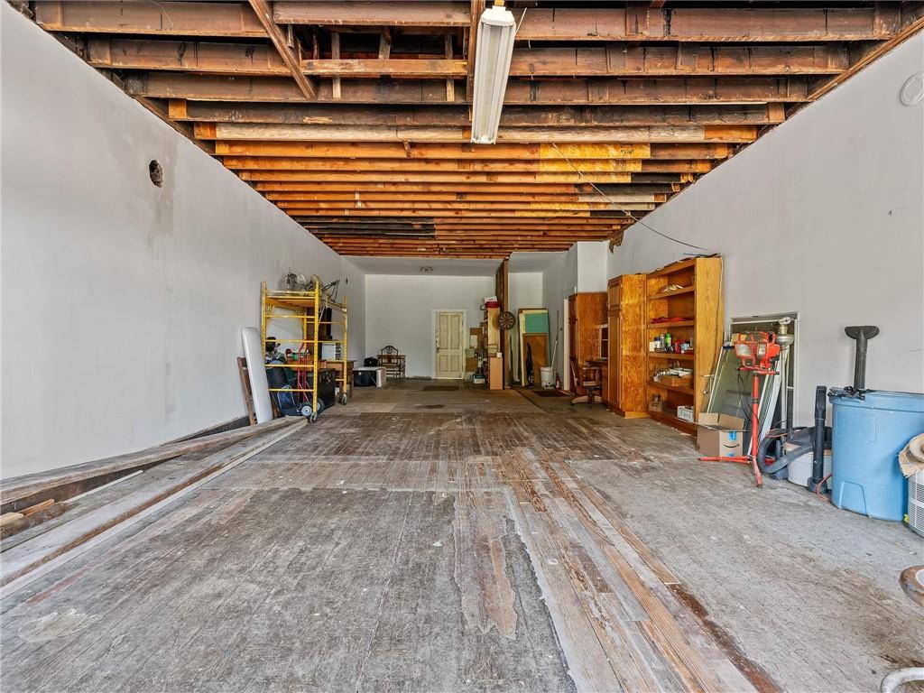 110-114 E Broadway Avenue Property Photo 15
