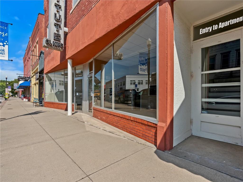 110-114 E Broadway Avenue Property Photo 22