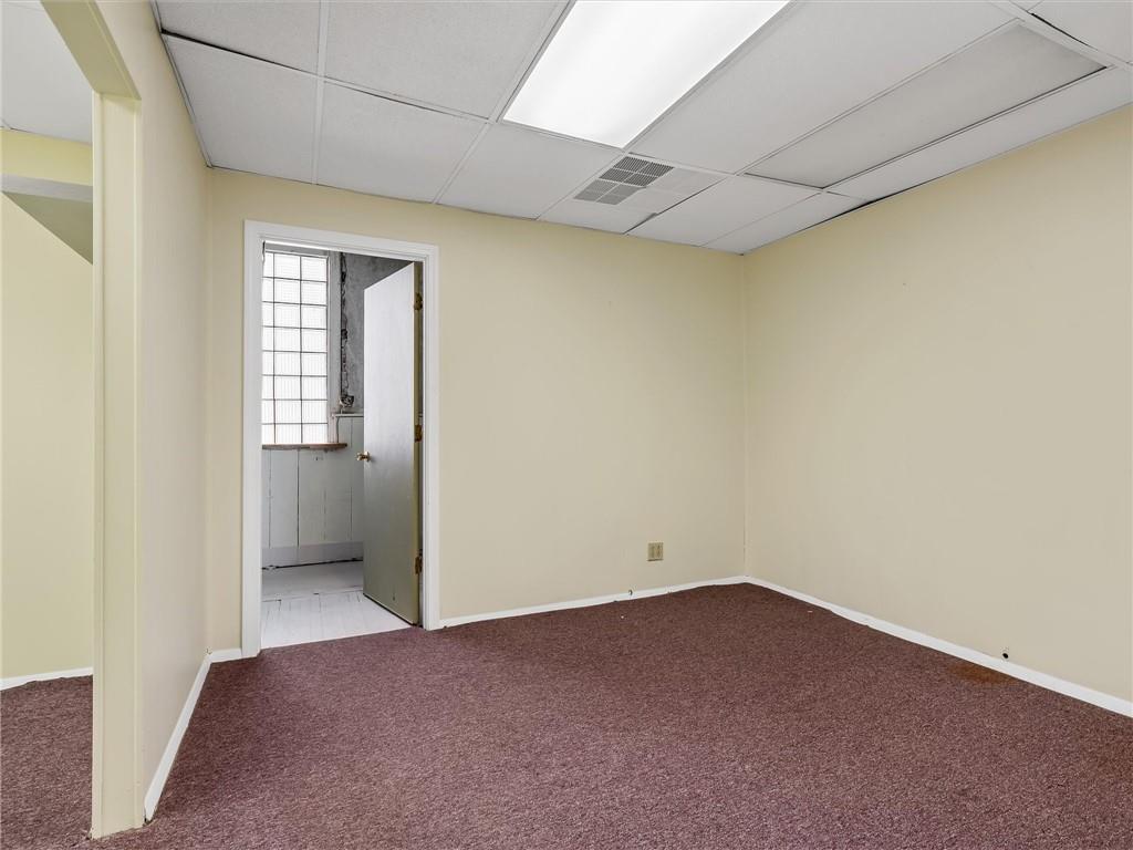 110-114 E Broadway Avenue Property Photo 31