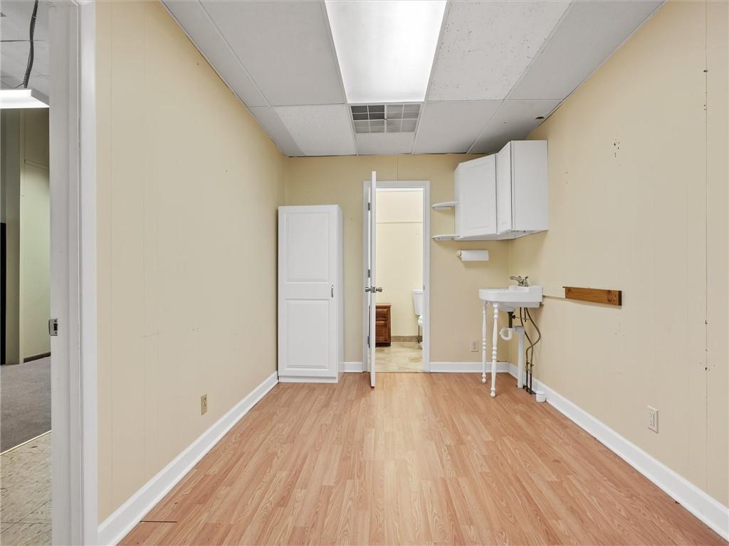 110-114 E Broadway Avenue Property Photo 38