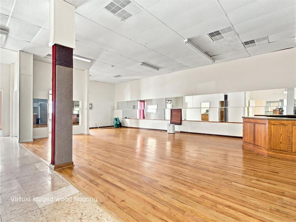 110-114 E Broadway Avenue Property Photo 45