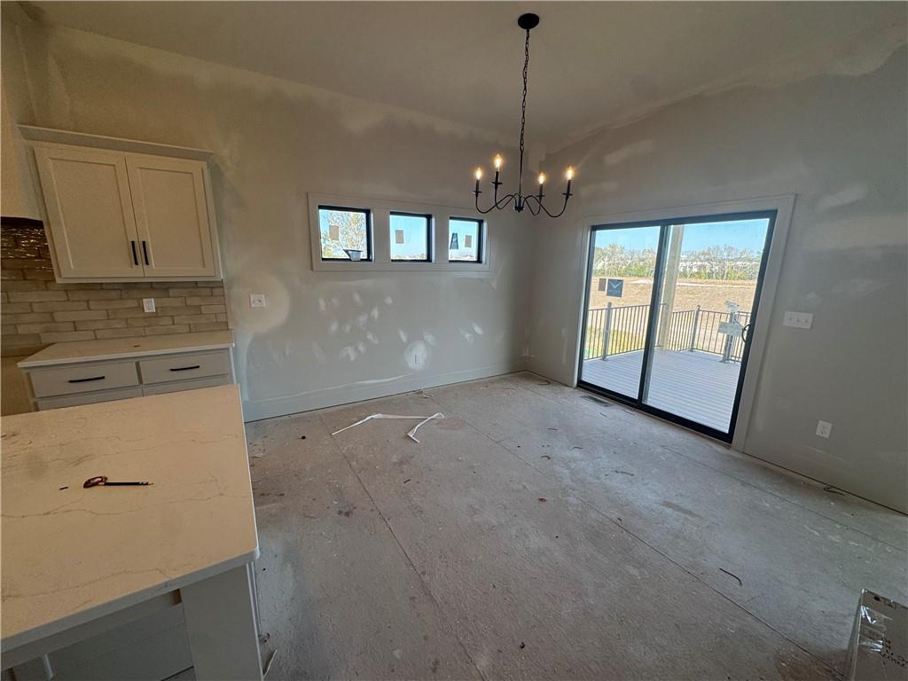 10419 N Liberty Street Property Photo 5