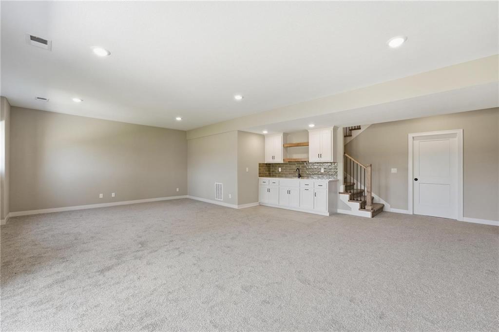 10419 N Liberty Street Property Photo 43