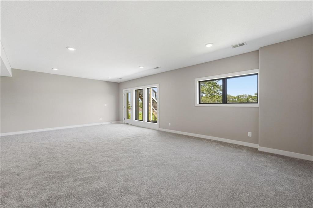 10419 N Liberty Street Property Photo 46