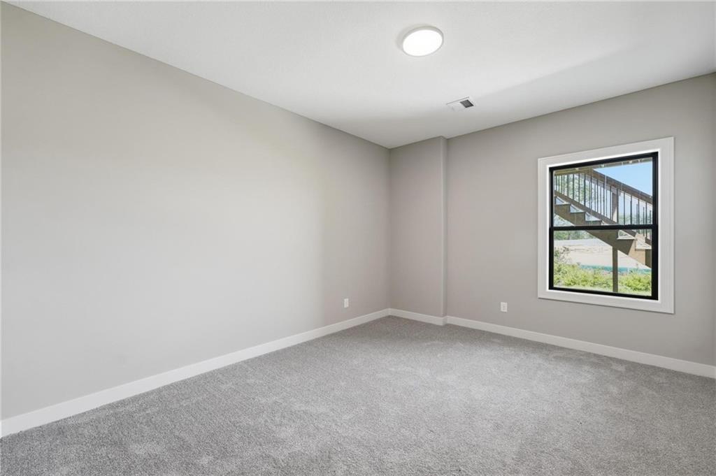 10419 N Liberty Street Property Photo 51