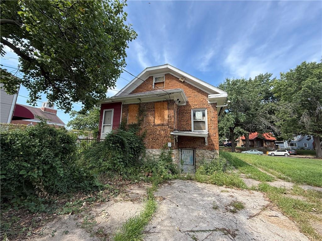 5437 Brooklyn Avenue Property Photo 3