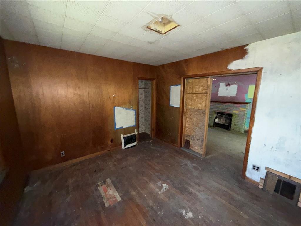 5437 Brooklyn Avenue Property Photo 7
