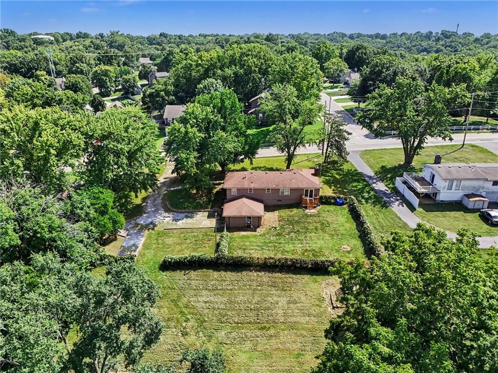 6412 County Line Road Property Photo 3