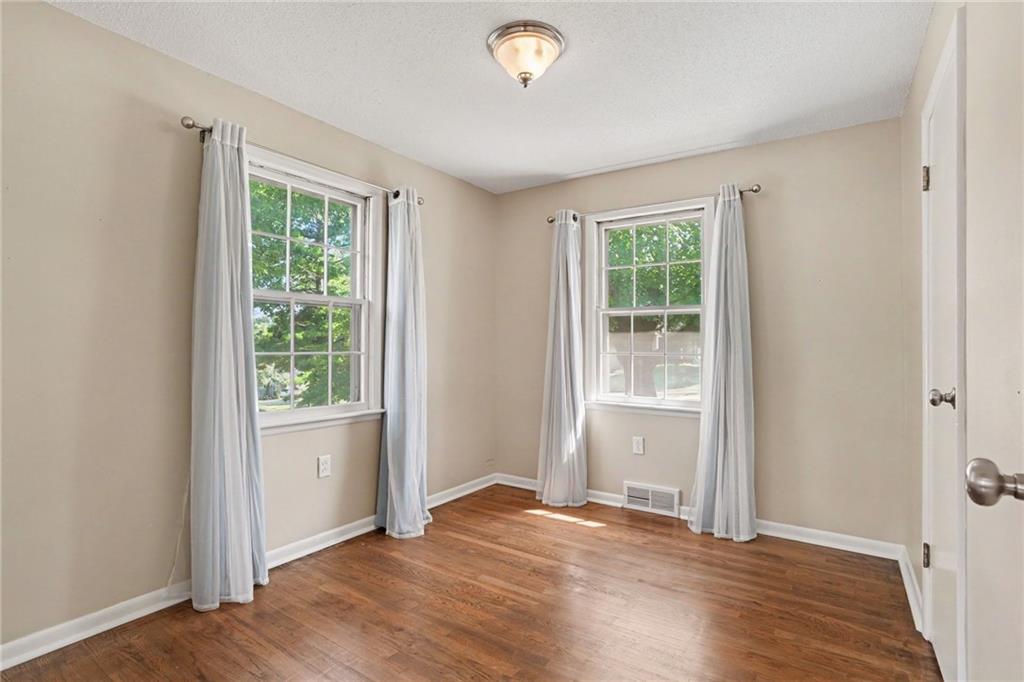6412 County Line Road Property Photo 13