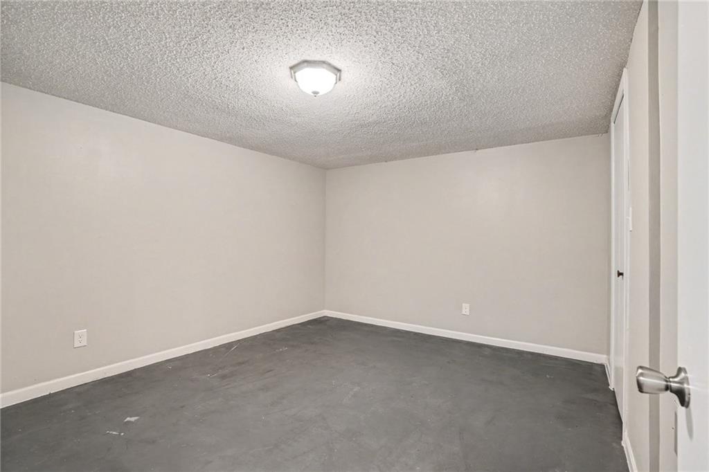 6412 County Line Road Property Photo 18