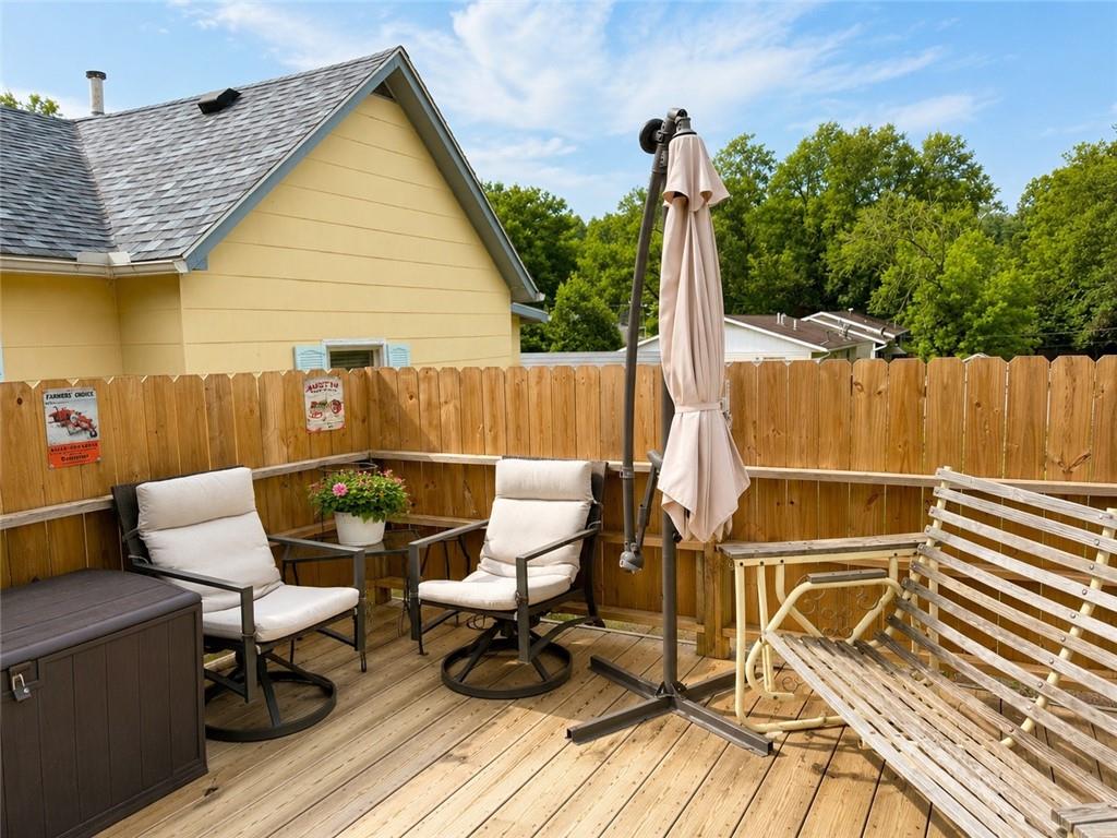1119 Mound Street Property Photo 10