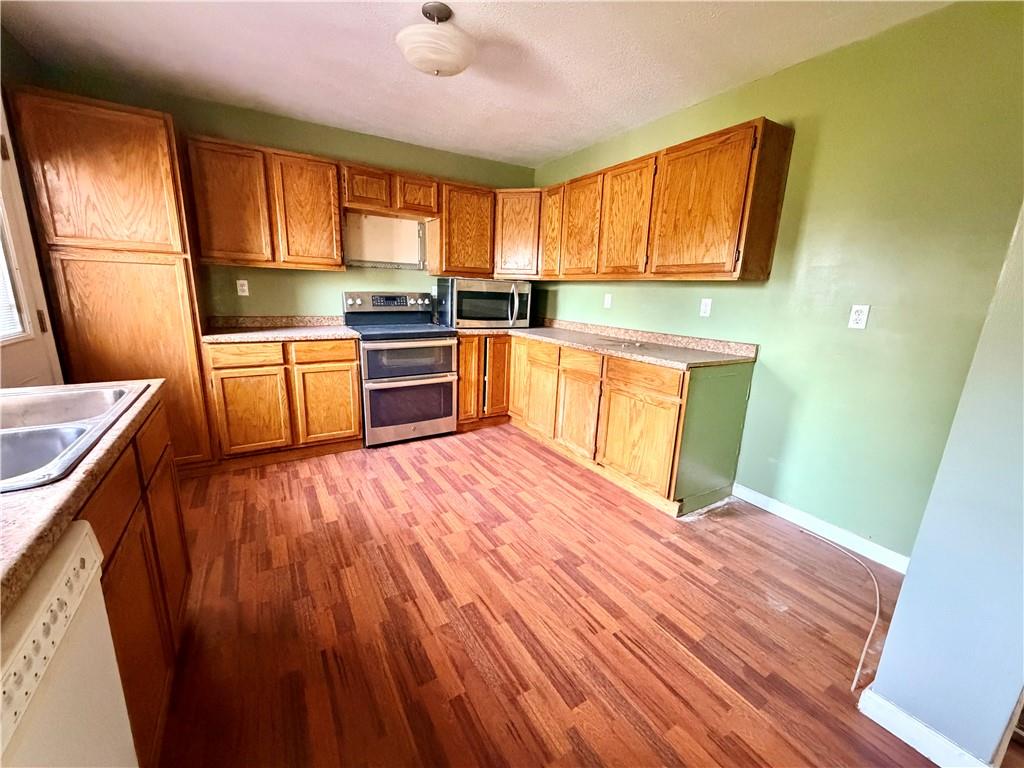 923 E Walnut Street Property Photo 10