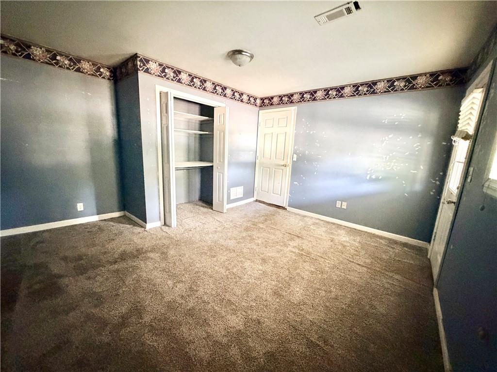 923 E Walnut Street Property Photo 12
