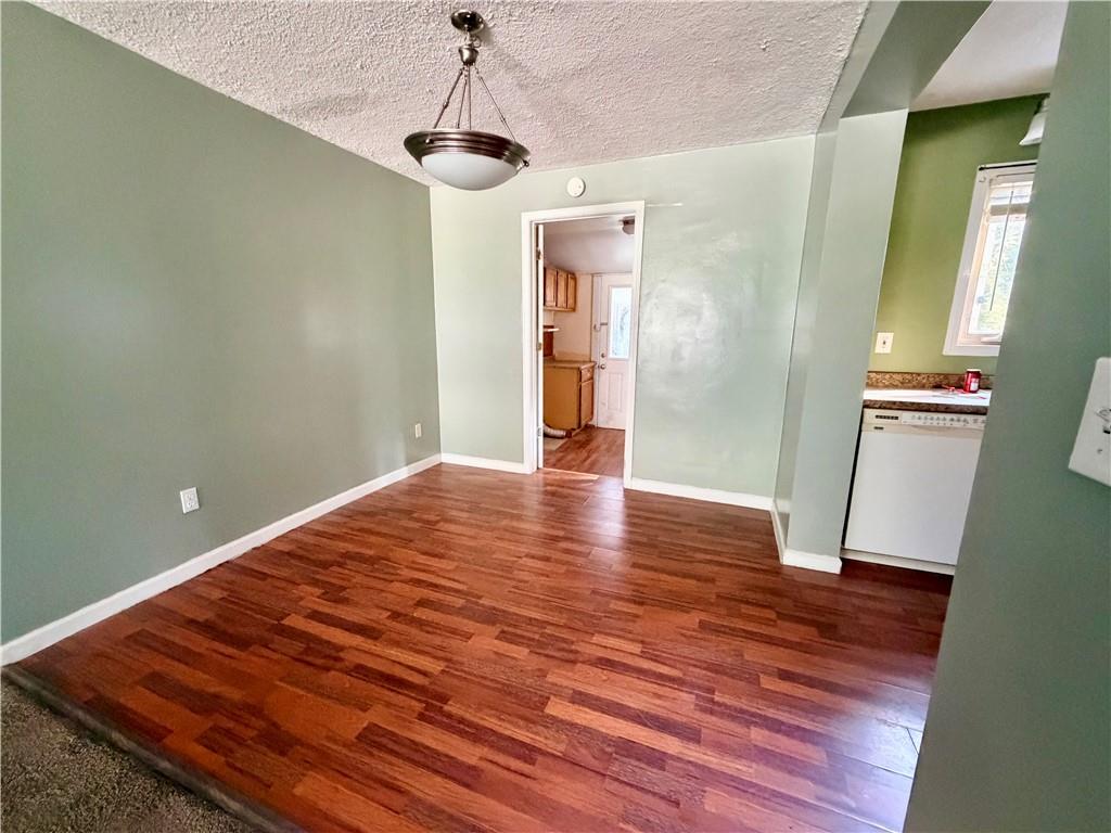 923 E Walnut Street Property Photo 14
