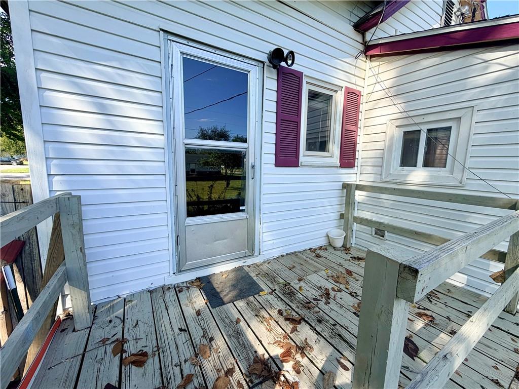 923 E Walnut Street Property Photo 30
