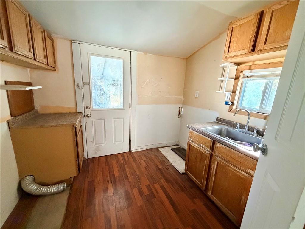 923 E Walnut Street Property Photo 34