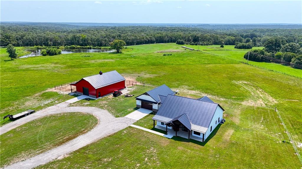 4674 Nw B Highway Property Photo 1