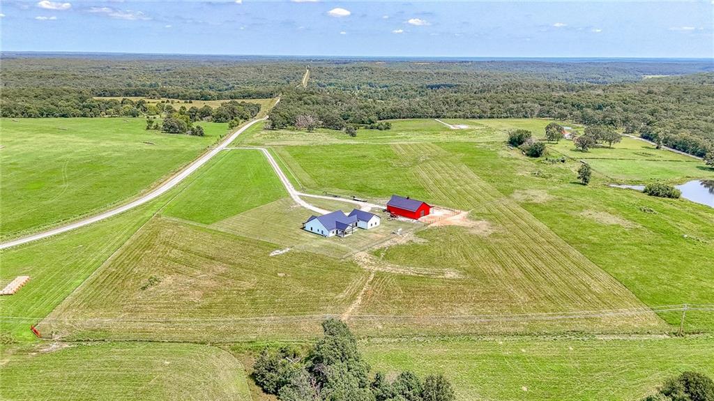 4674 Nw B Highway Property Photo 1