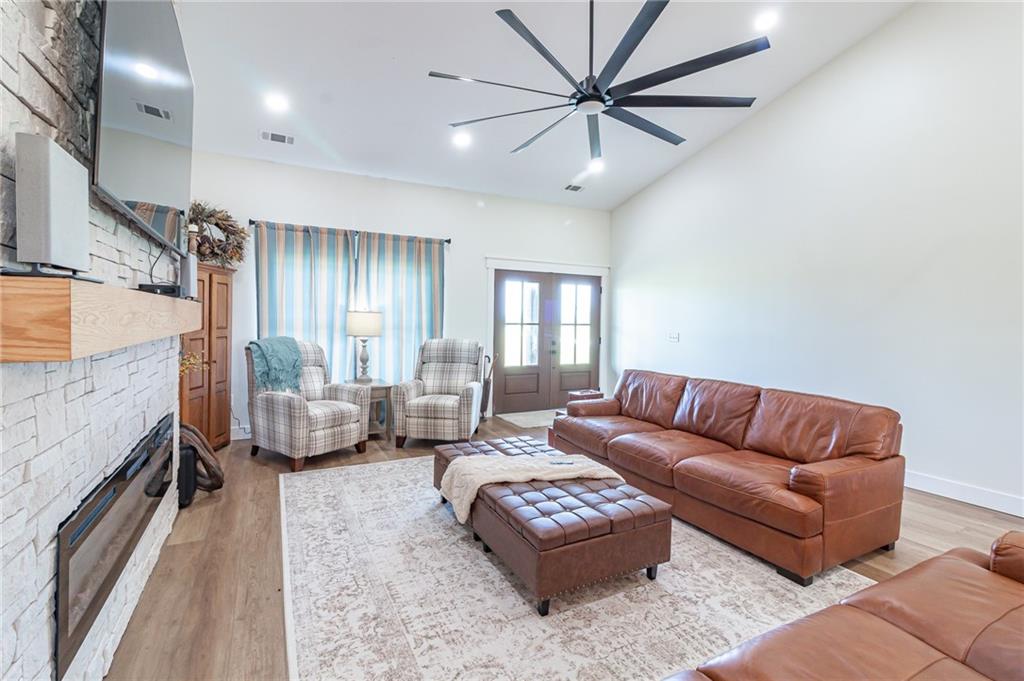 4674 Nw B Highway Property Photo 25