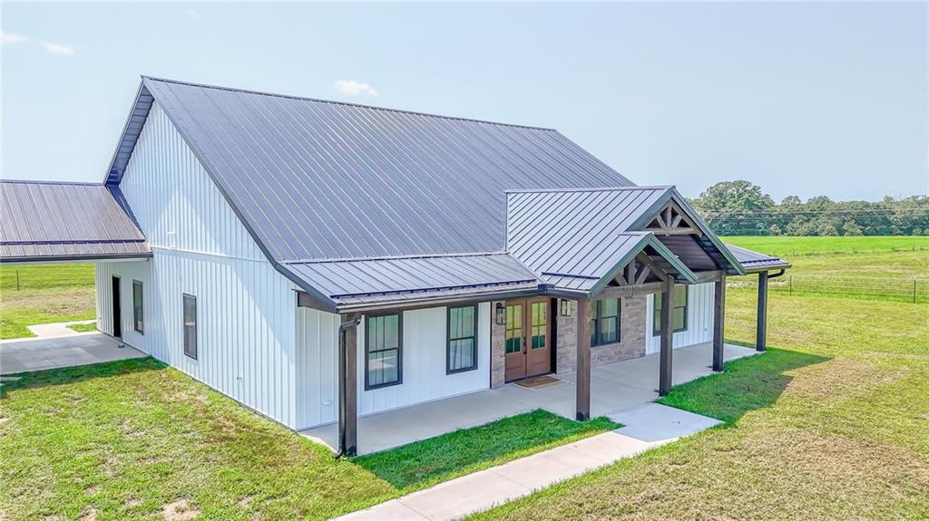 4674 Nw B Highway Property Photo 36