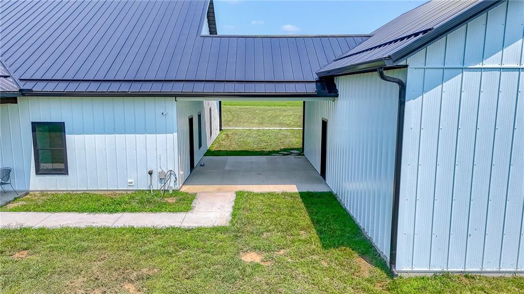 4674 Nw B Highway Property Photo 48
