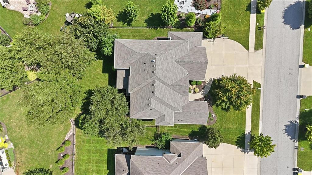 9404 W 163rd Place Property Photo 8
