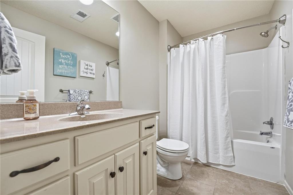 9404 W 163rd Place Property Photo 63