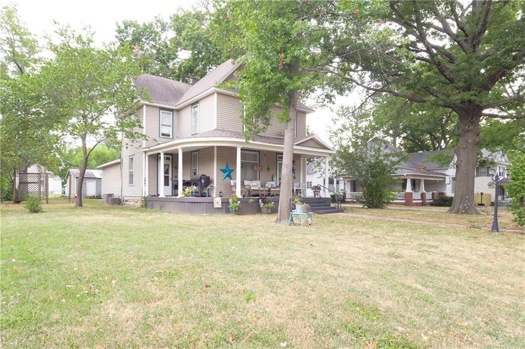 825 Main Street Property Photo 3