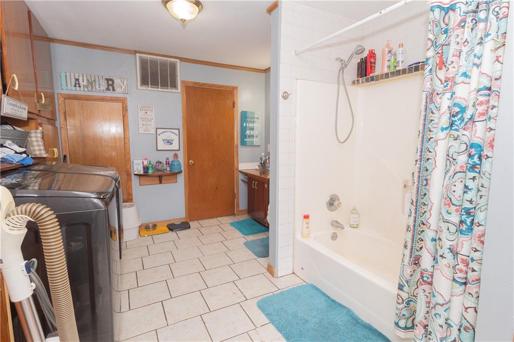 825 Main Street Property Photo 23