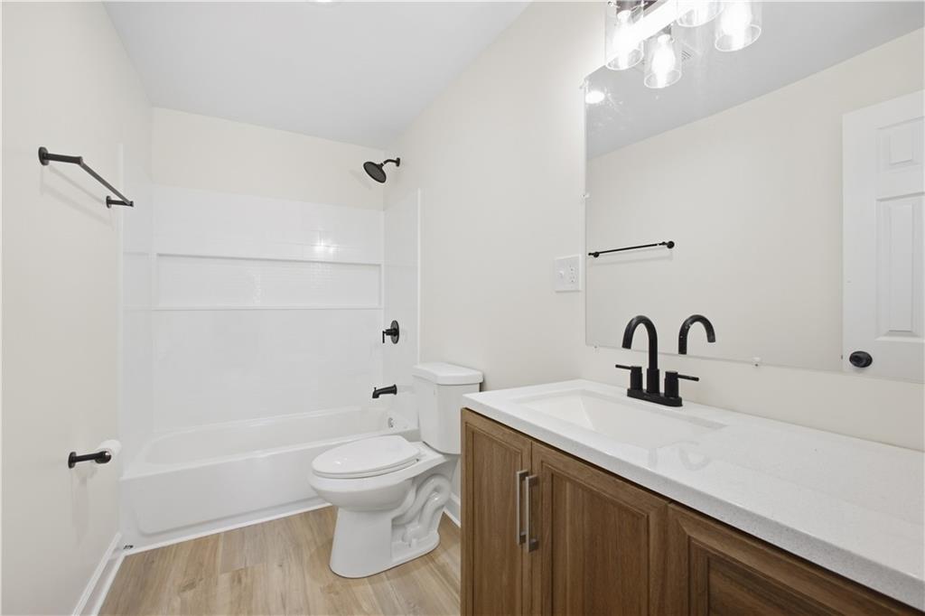 1333 Haskell Avenue Property Photo 9