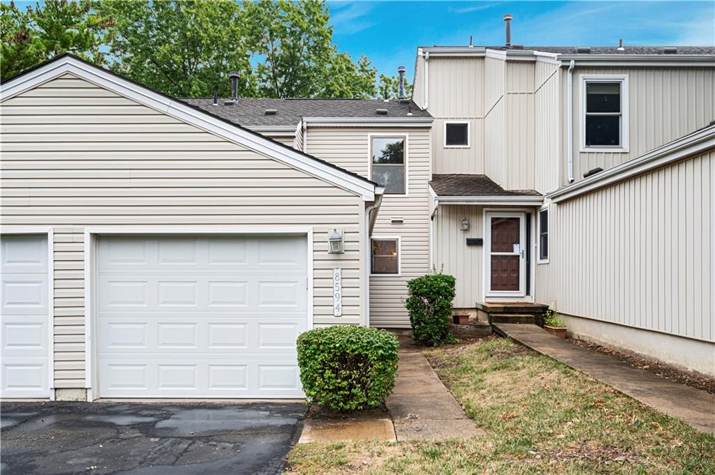 8594 W 108th Place Property Photo 1