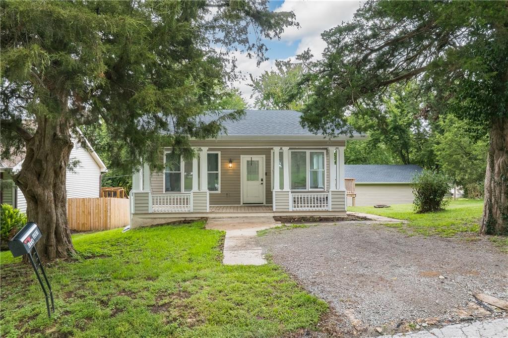 3207 Scott Street Property Photo 1