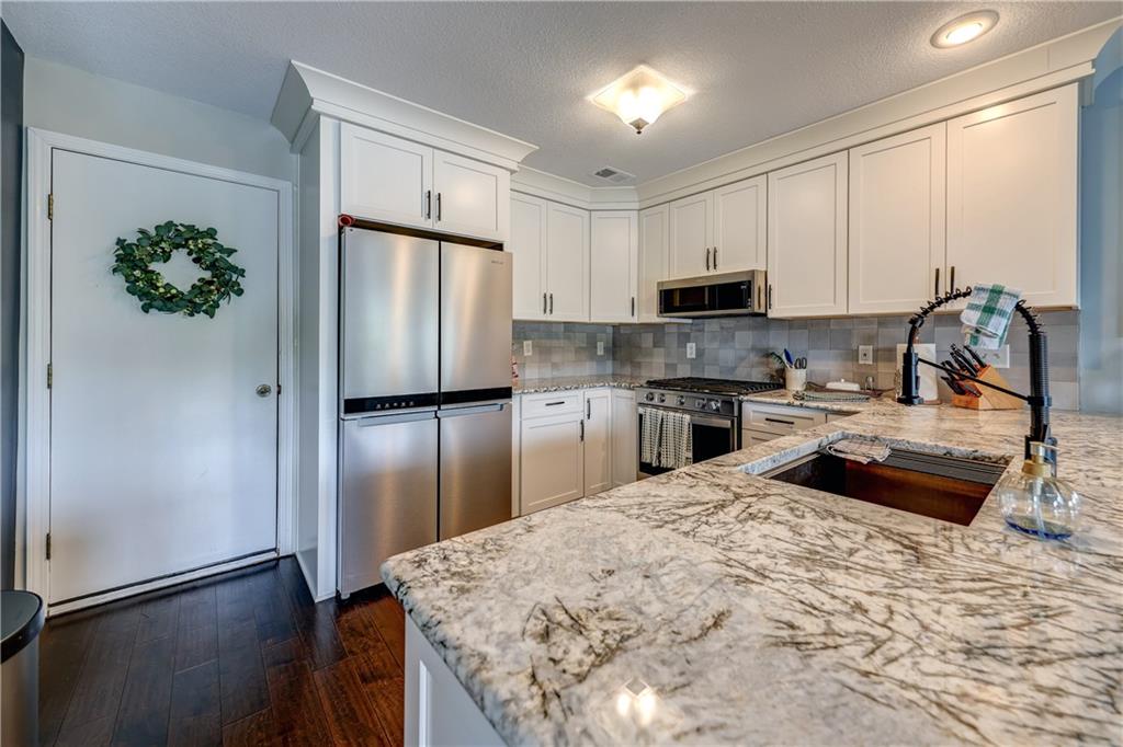 1616 N Hunter Drive Property Photo 10