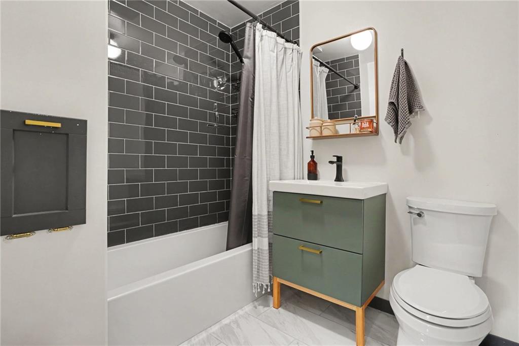 4937 Ne Gladstone Avenue Property Photo 11