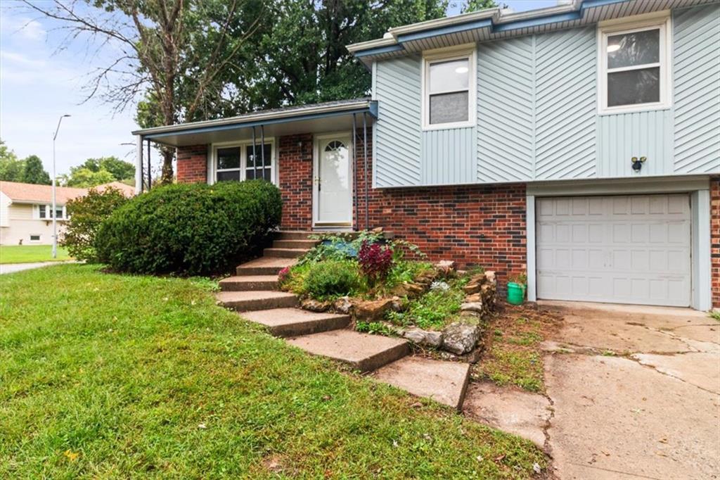 5200 Ne 56th Place Property Photo 3