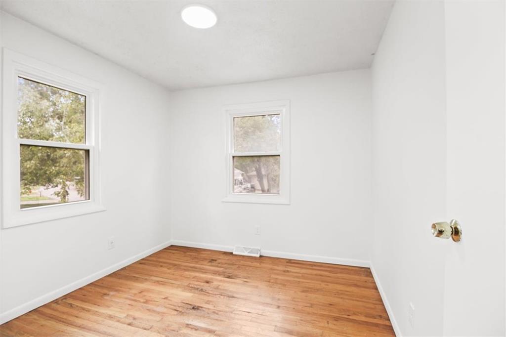 5200 Ne 56th Place Property Photo 15