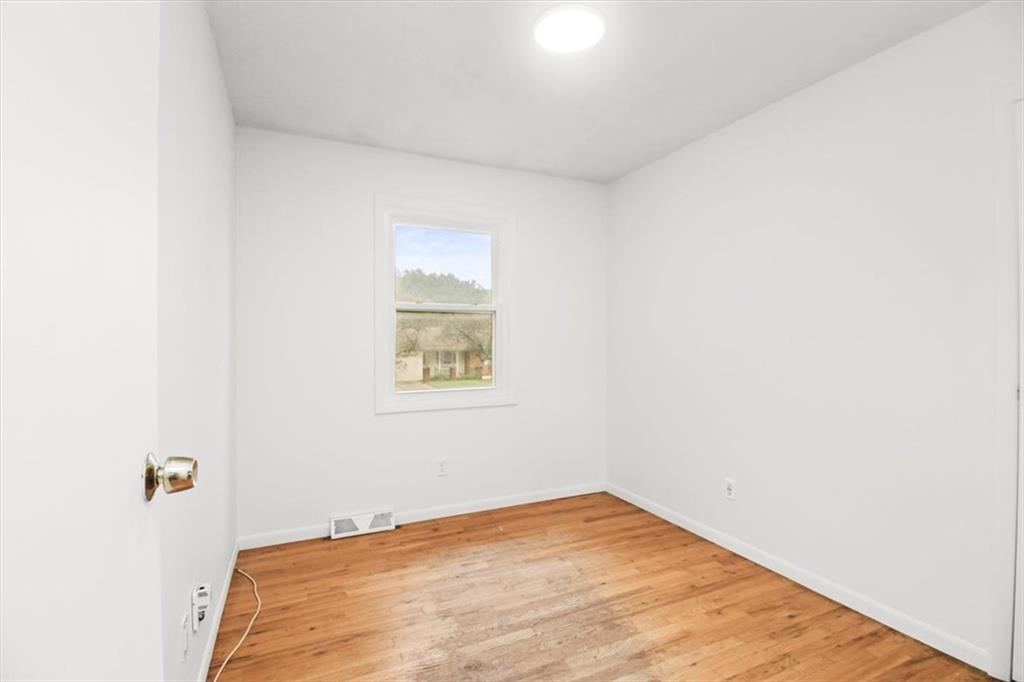 5200 Ne 56th Place Property Photo 16