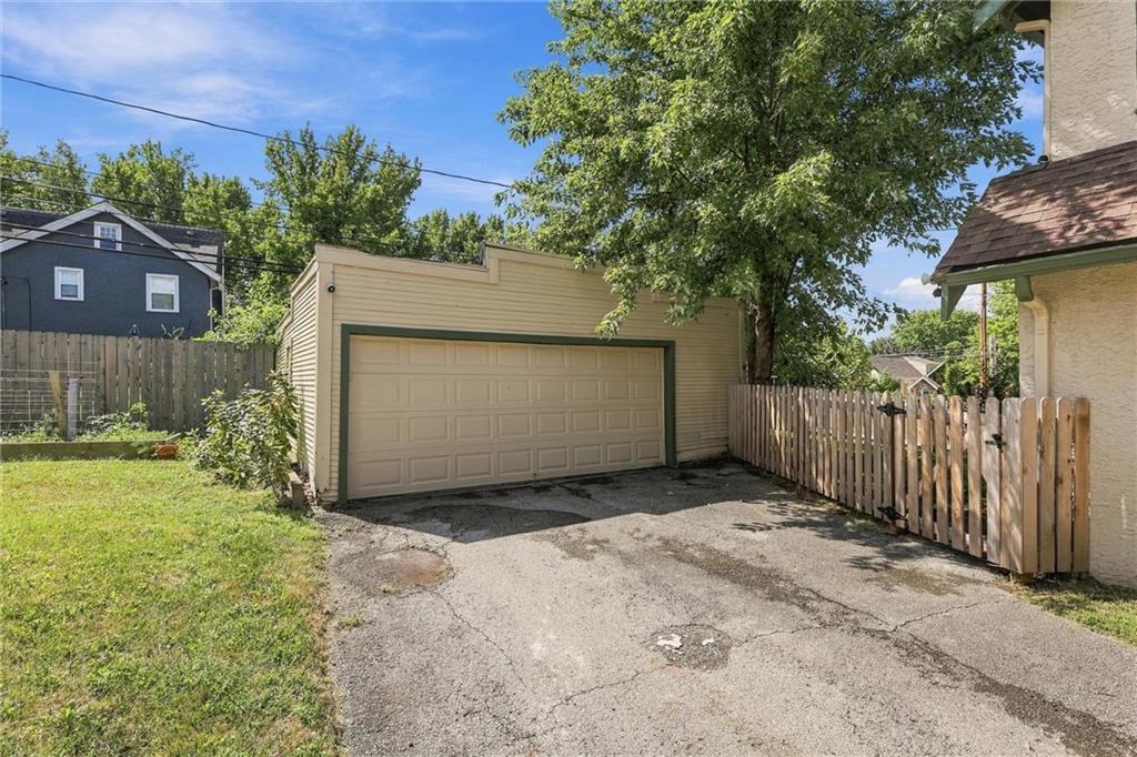405 E Gregory Boulevard Property Photo 41
